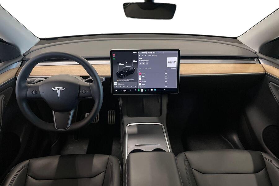 Tesla Model Y vaihtoauto