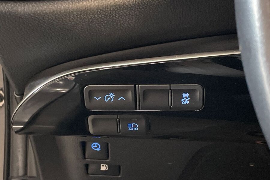 Toyota Prius Plug-in vaihtoauto