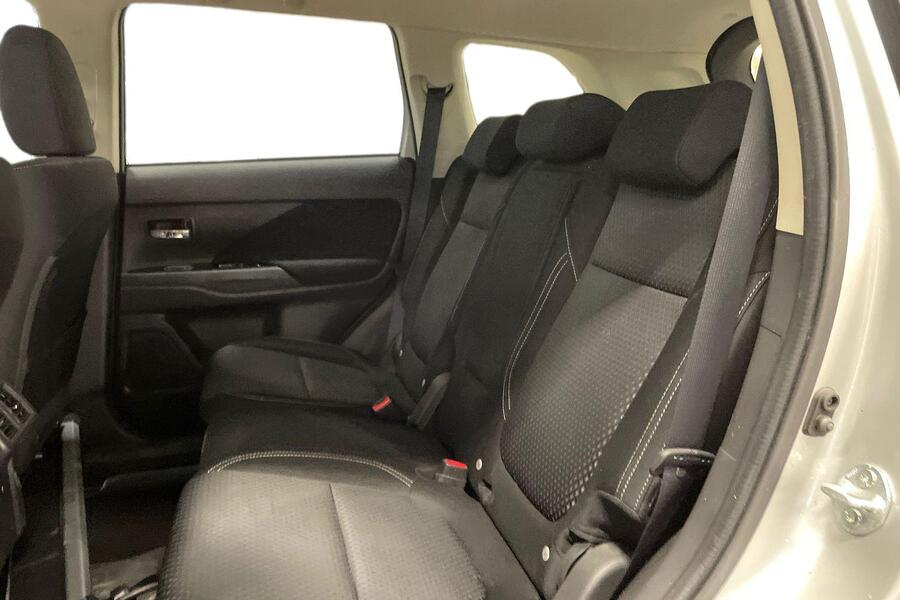 Mitsubishi Outlander PHEV vaihtoauto