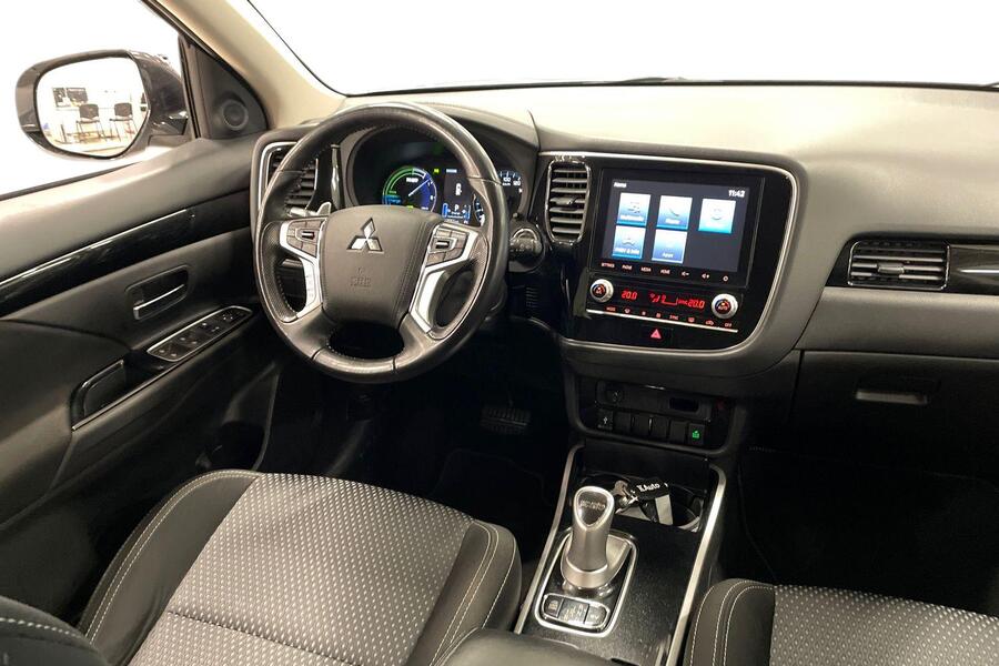 Mitsubishi Outlander PHEV vaihtoauto