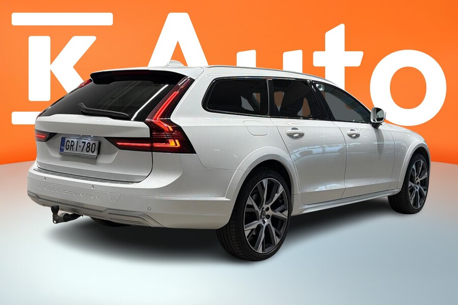 Volvo V90 Cross Country vaihtoauto