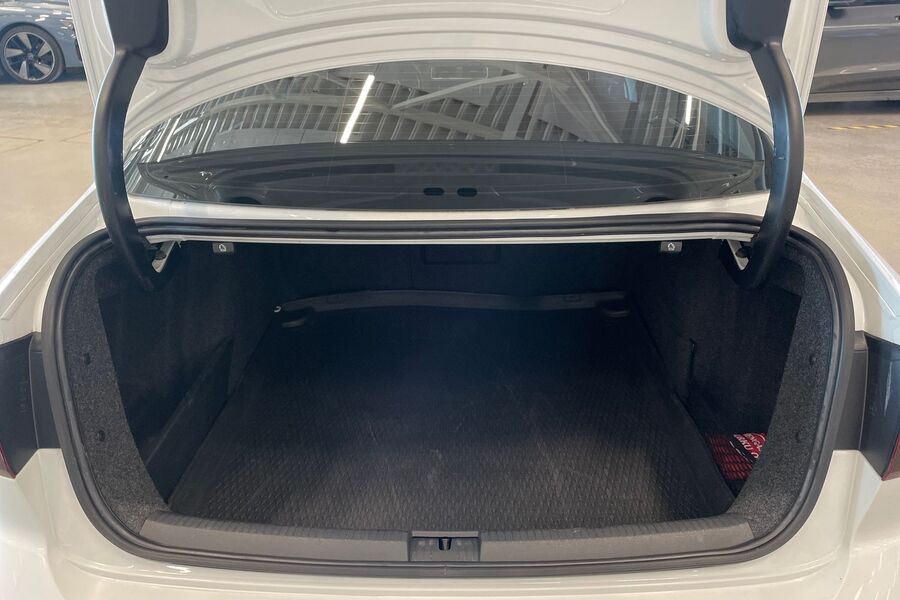 Volkswagen Jetta vaihtoauto