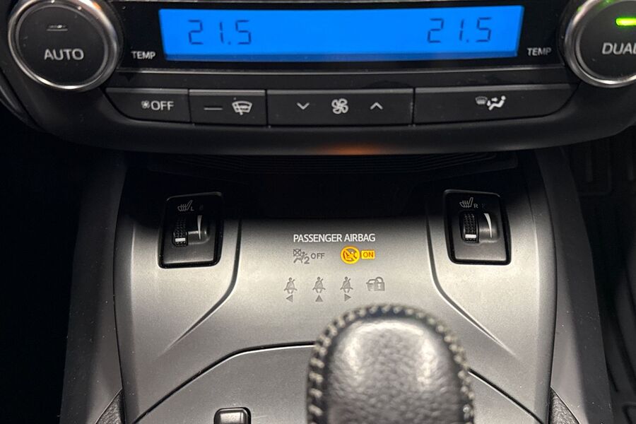 Toyota Avensis vaihtoauto