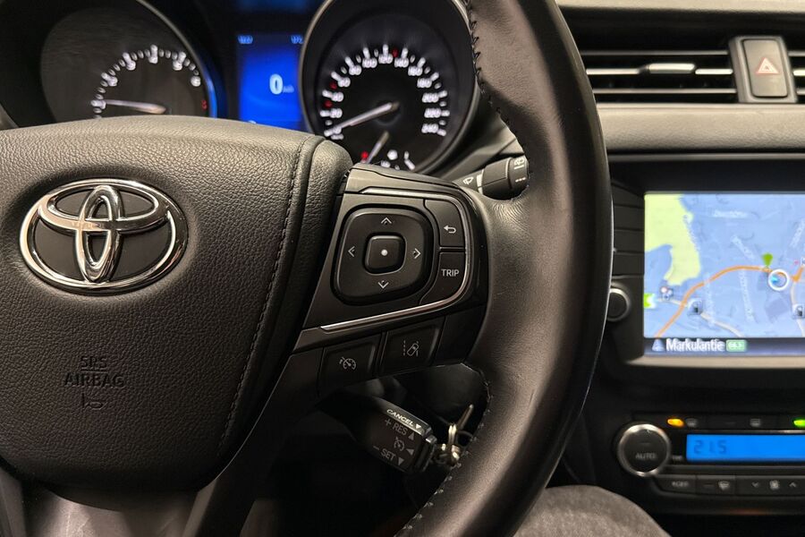 Toyota Avensis vaihtoauto