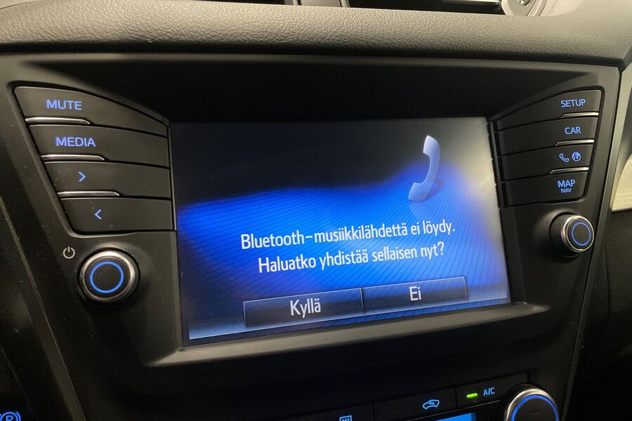 Toyota Avensis vaihtoauto