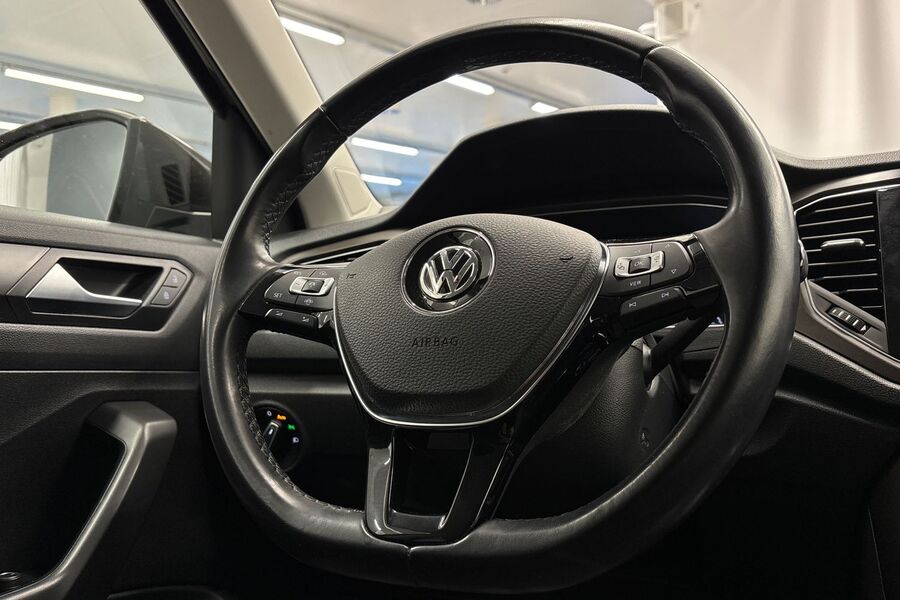 Volkswagen T-Roc vaihtoauto