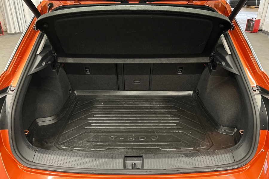 Volkswagen T-Roc vaihtoauto
