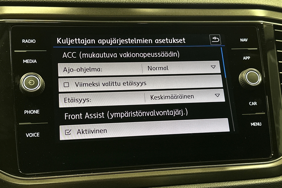 Volkswagen T-Roc vaihtoauto