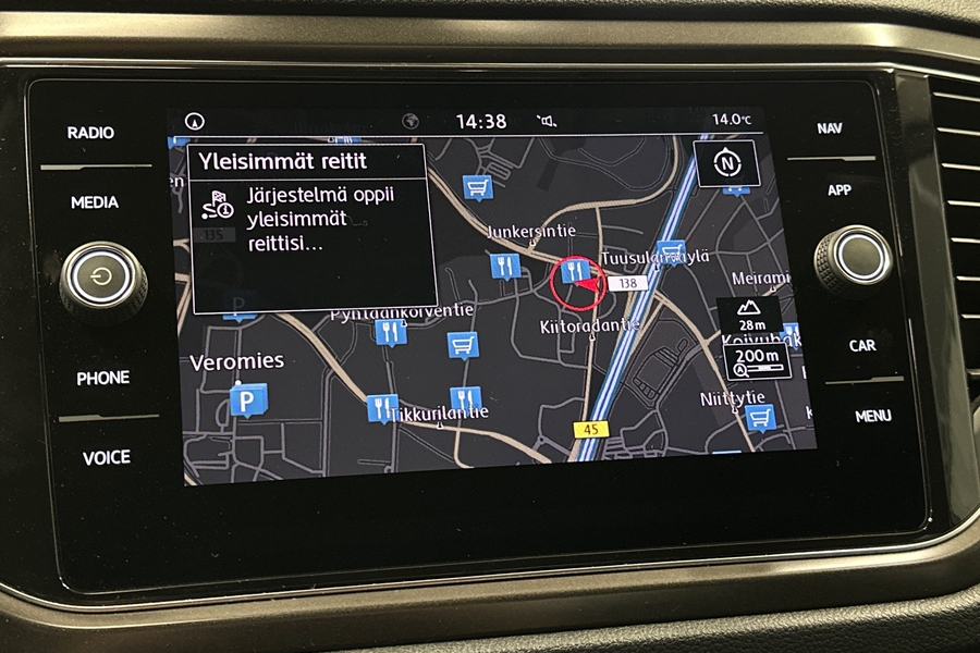 Volkswagen T-Roc vaihtoauto