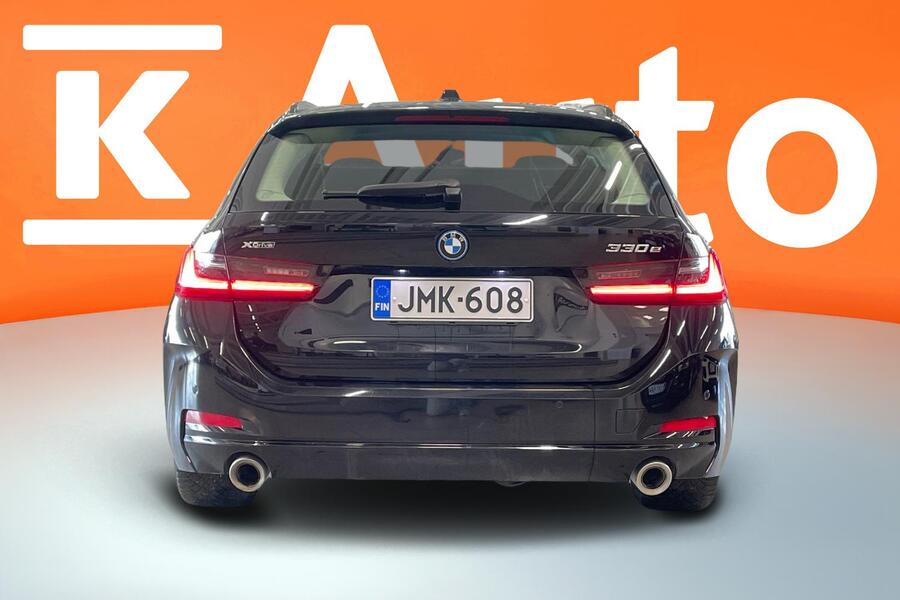 BMW 330 vaihtoauto