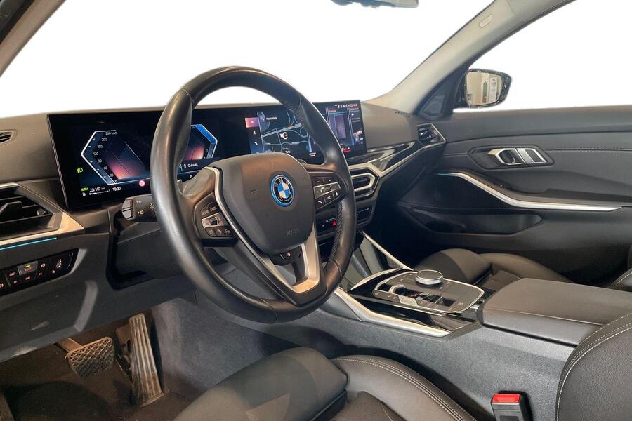BMW 330 vaihtoauto