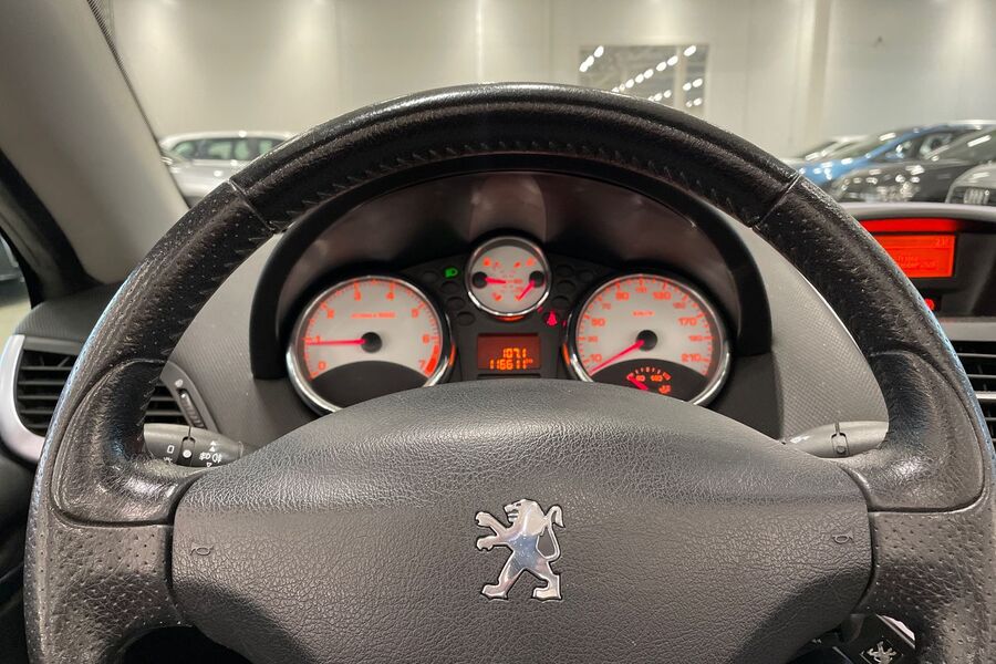 Peugeot 207 vaihtoauto