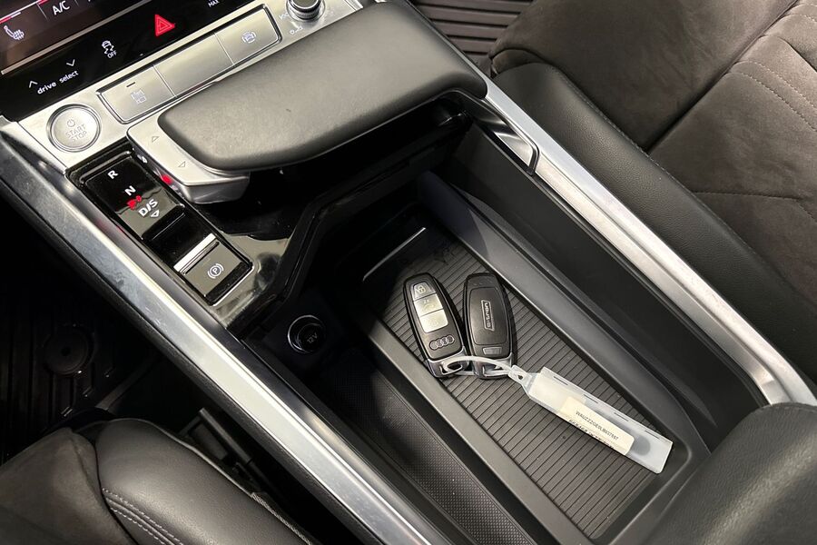 Audi e-tron vaihtoauto