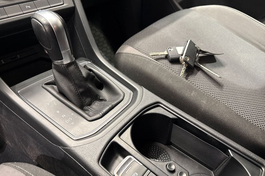 Volkswagen Touran vaihtoauto