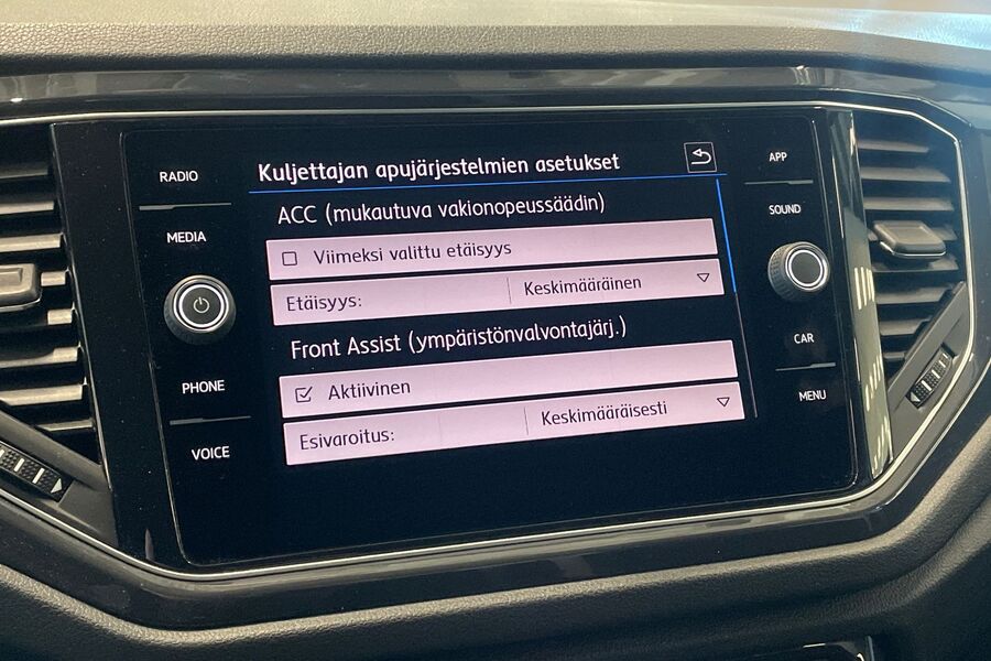 Volkswagen T-Roc vaihtoauto