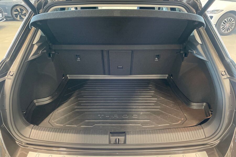 Volkswagen T-Roc vaihtoauto