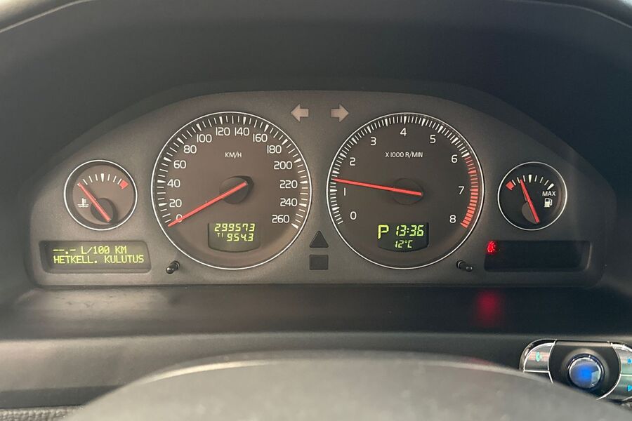 Volvo V70 vaihtoauto