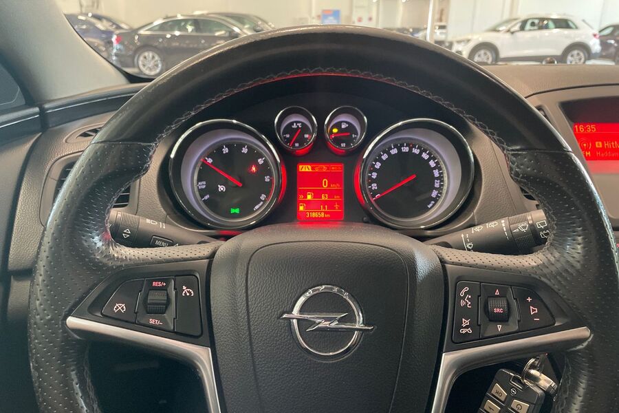 Opel Insignia vaihtoauto