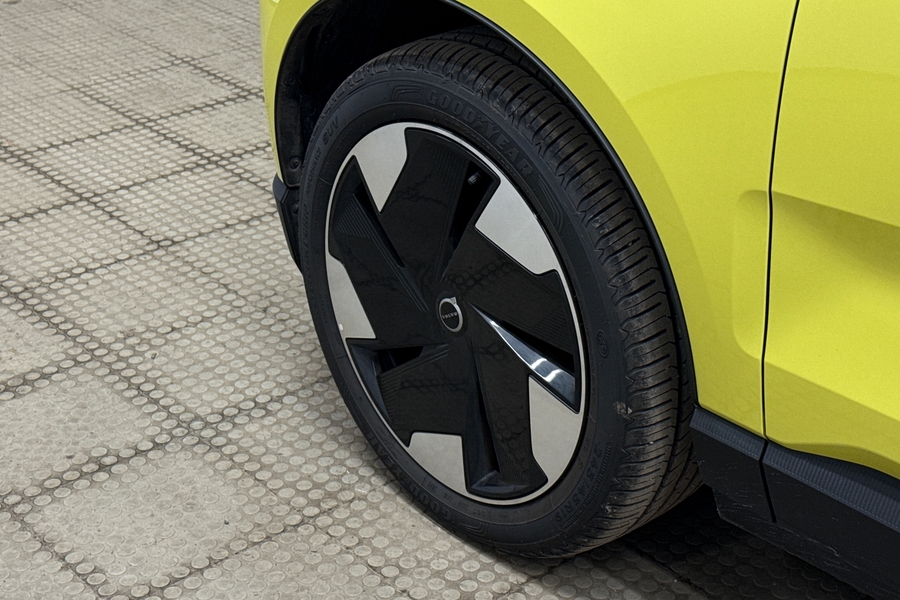 Volvo EX30 vaihtoauto