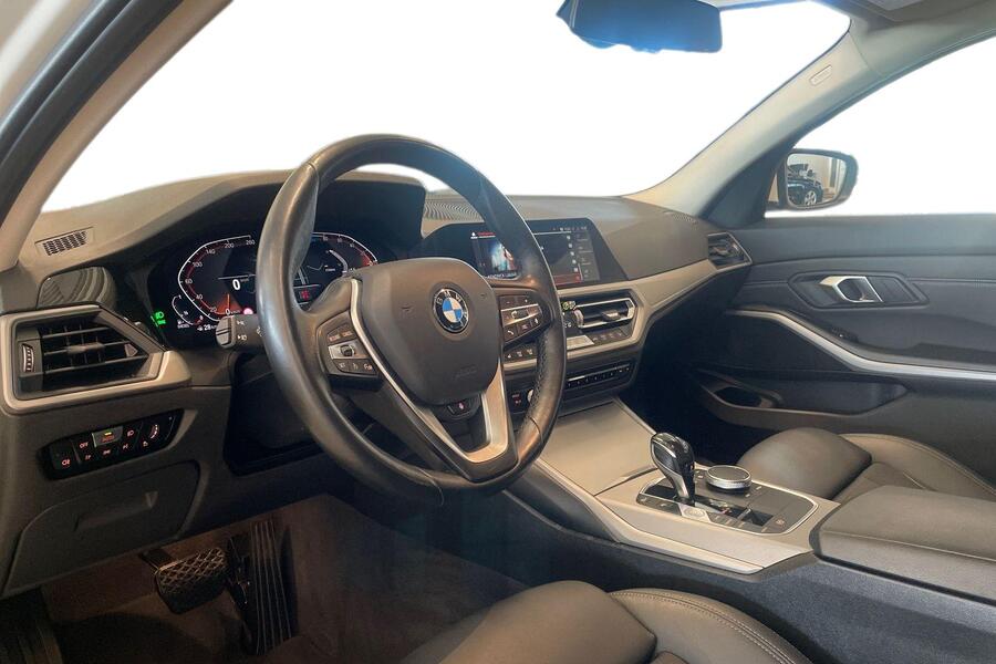 BMW 320 vaihtoauto