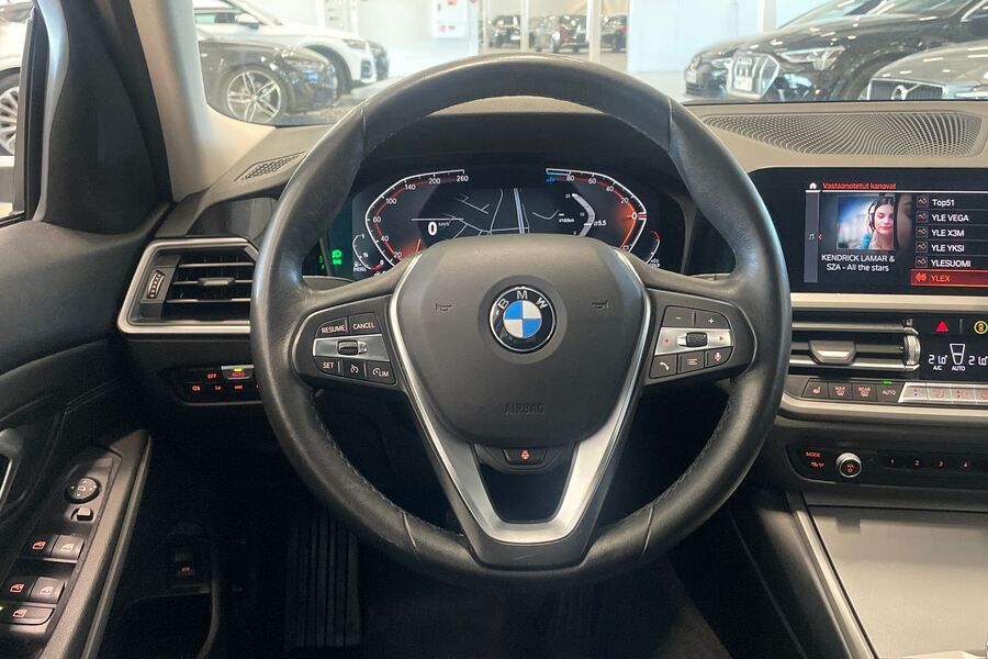 BMW 320 vaihtoauto