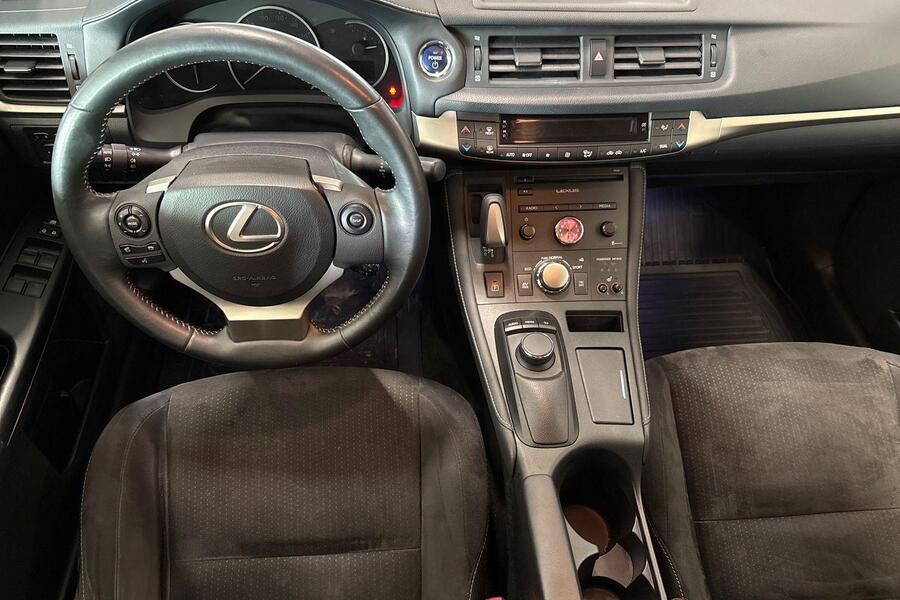 Lexus CT vaihtoauto