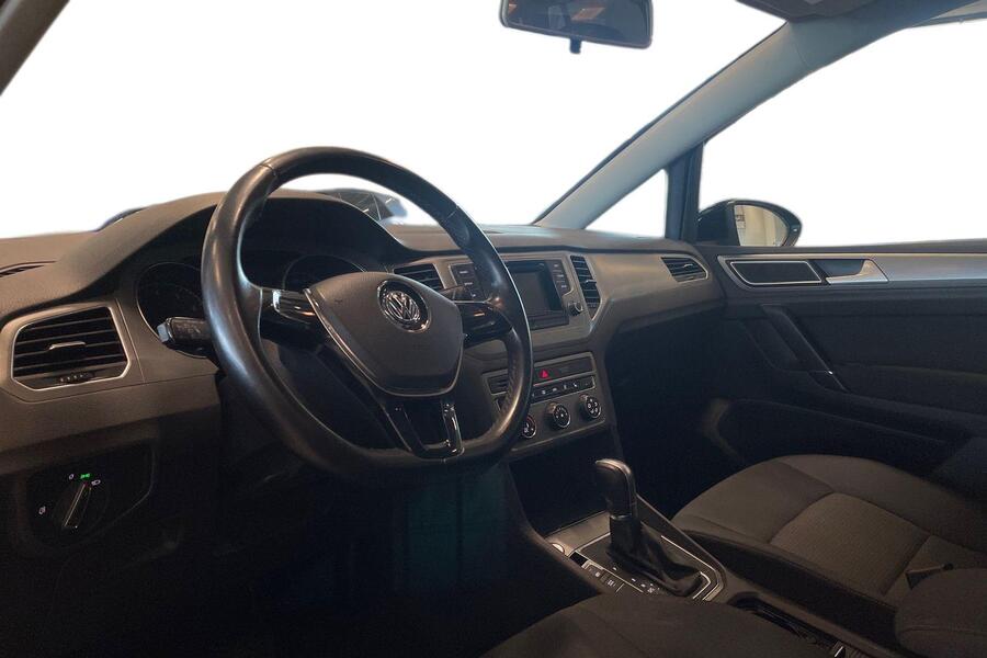 Volkswagen Golf Sportsvan vaihtoauto