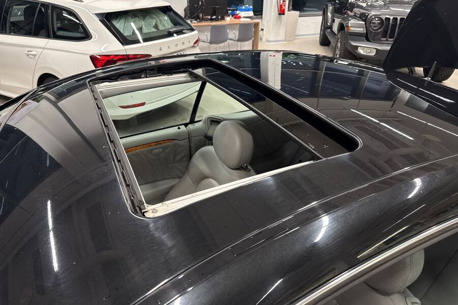 Mercedes-Benz CLK vaihtoauto