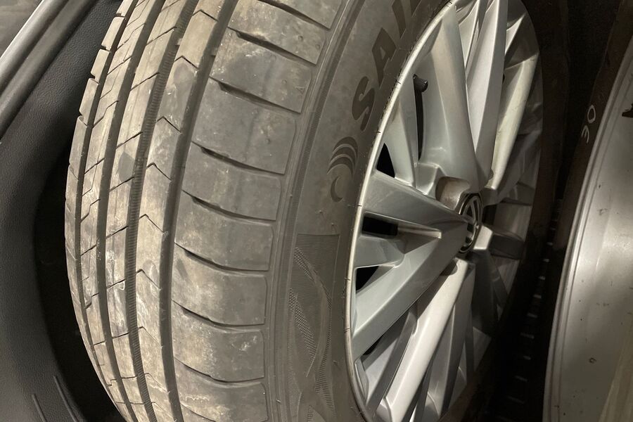 Volkswagen T-Roc vaihtoauto