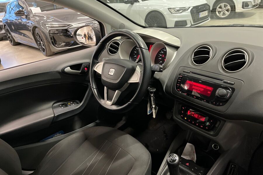 SEAT Ibiza ST vaihtoauto