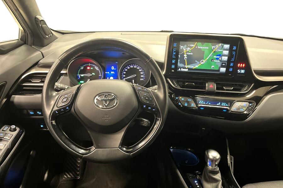 Toyota C-HR vaihtoauto