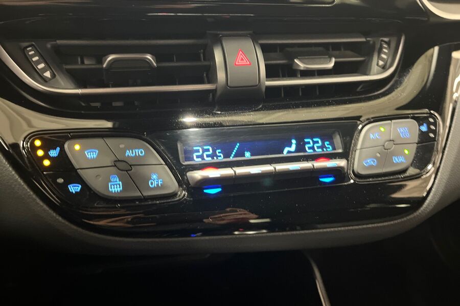 Toyota C-HR vaihtoauto