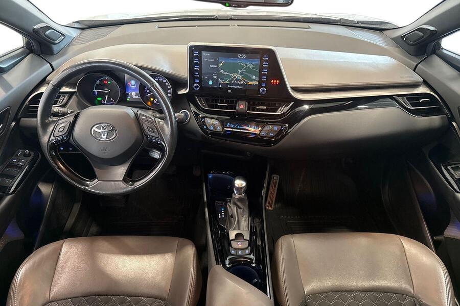 Toyota C-HR vaihtoauto