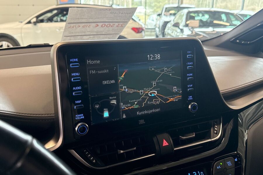 Toyota C-HR vaihtoauto