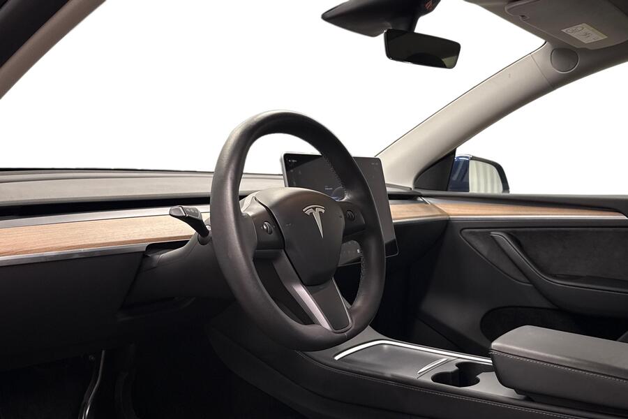 Tesla Model Y vaihtoauto