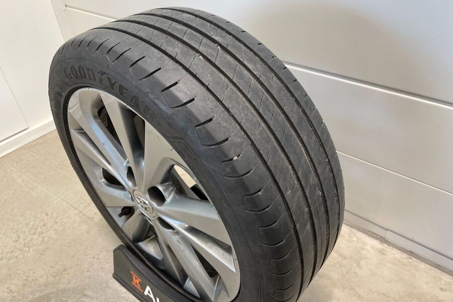 Toyota Auris vaihtoauto