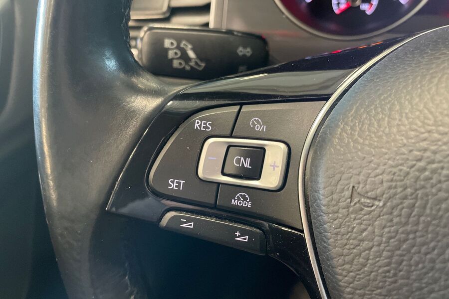 Volkswagen Golf Sportsvan vaihtoauto