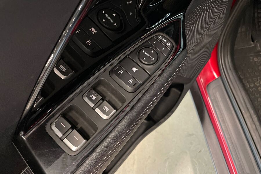 Kia Niro plug-in vaihtoauto
