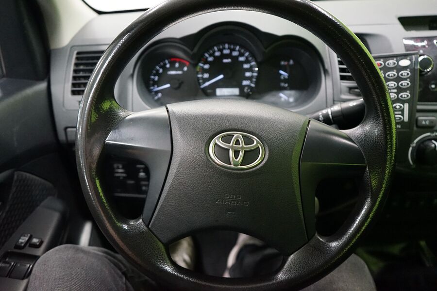 Toyota Hilux vaihtoauto