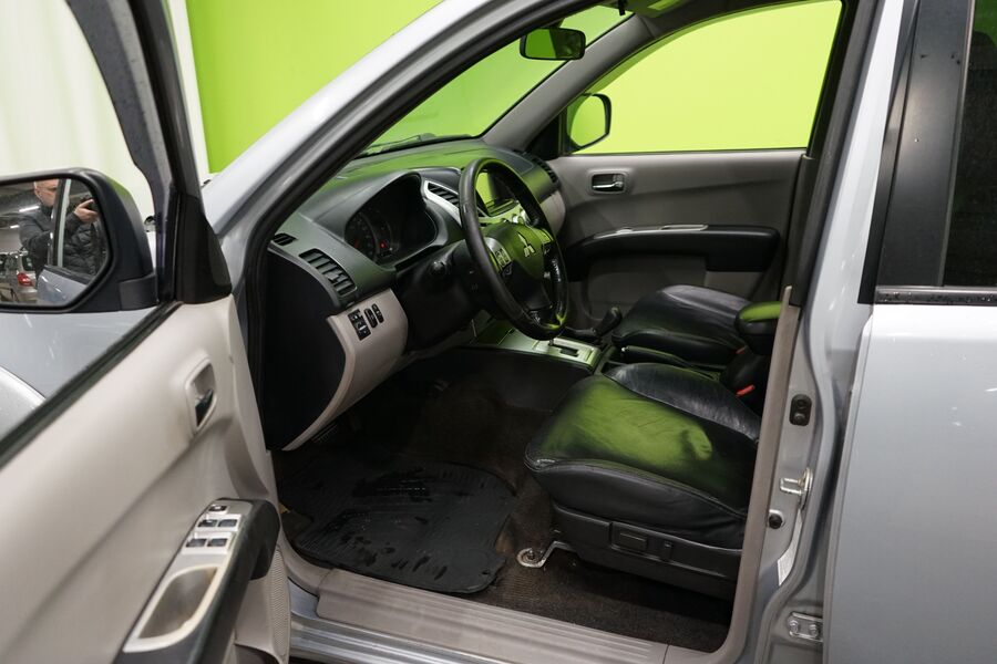 Mitsubishi L200 vaihtoauto