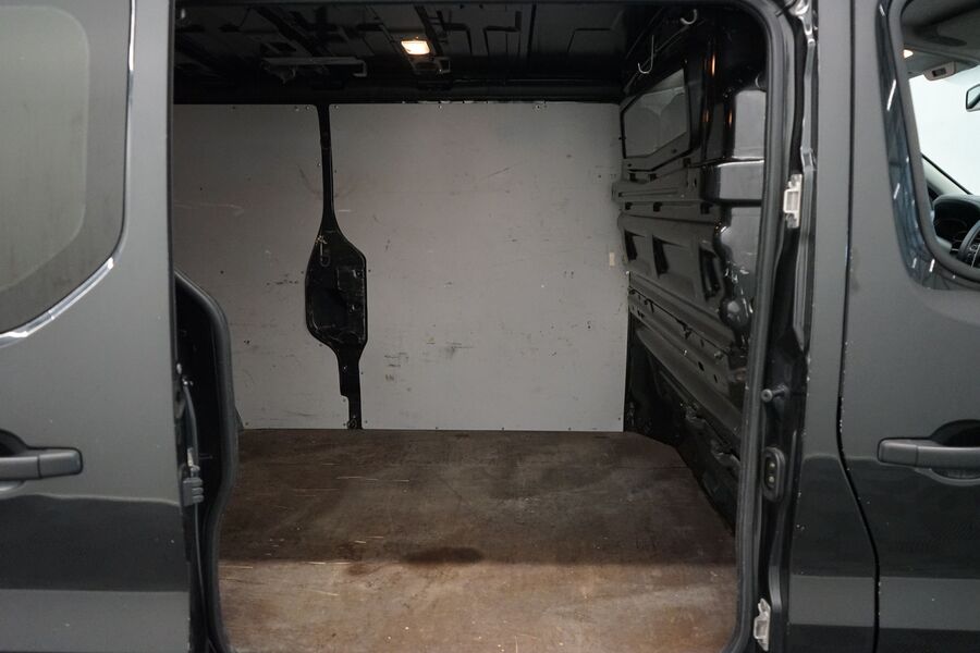 Opel Vivaro vaihtoauto