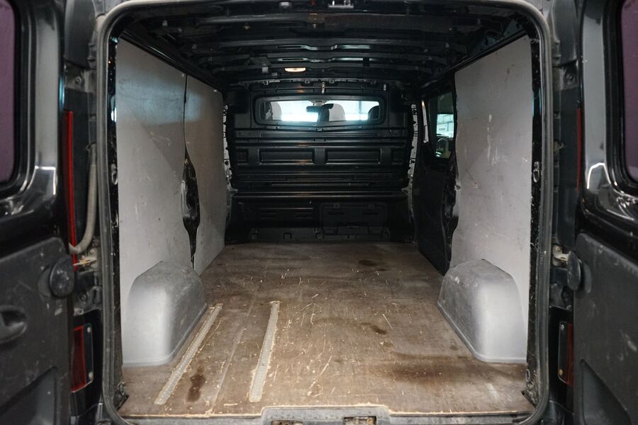 Opel Vivaro vaihtoauto