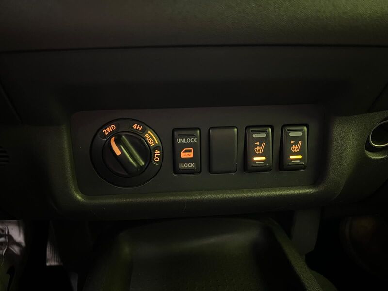 Nissan Navara vaihtoauto