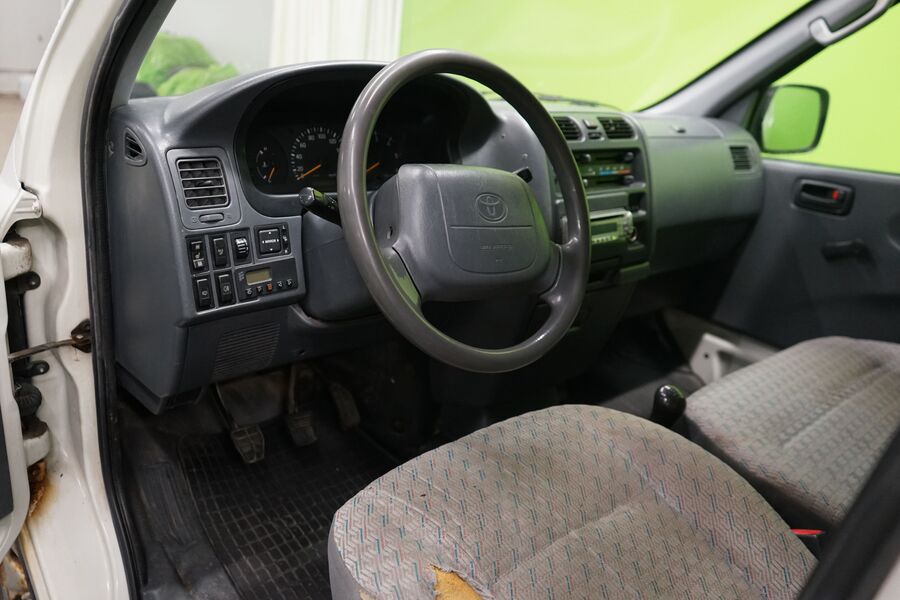 Toyota Hiace vaihtoauto