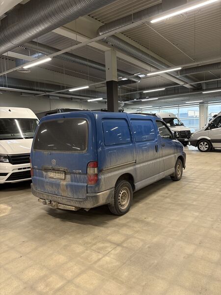 Toyota Hiace vaihtoauto