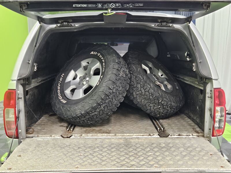 Nissan Navara vaihtoauto