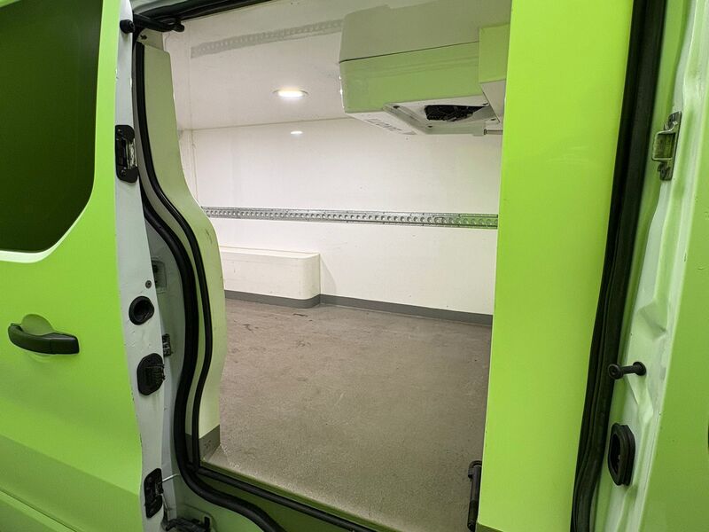 Opel Vivaro vaihtoauto