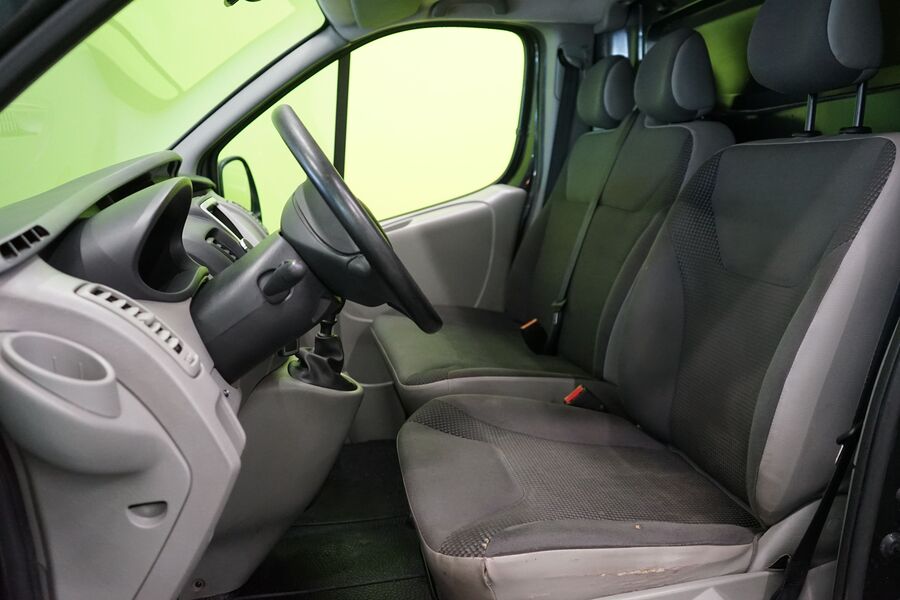 Opel Vivaro vaihtoauto