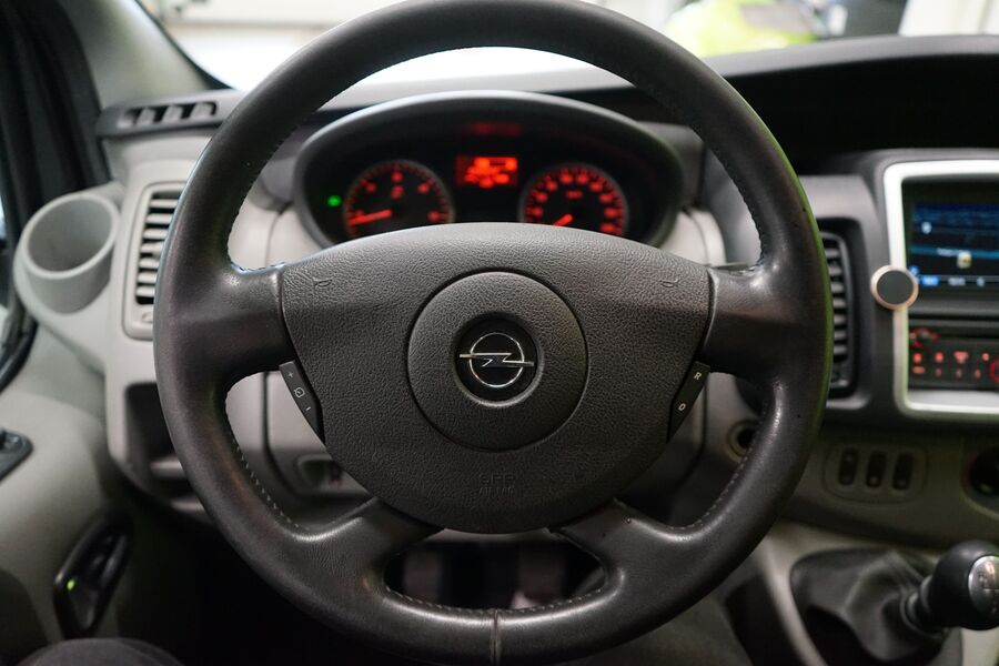 Opel Vivaro vaihtoauto