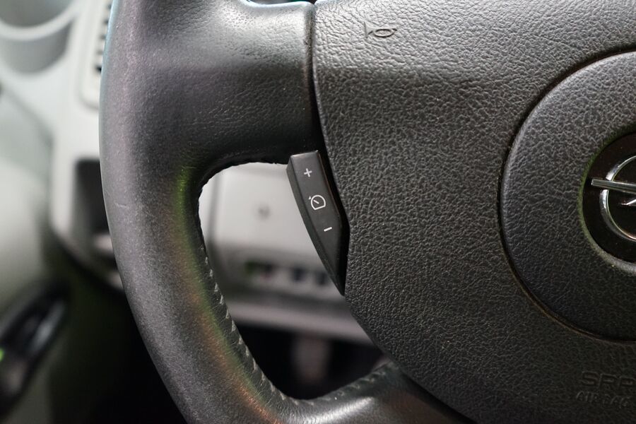 Opel Vivaro vaihtoauto